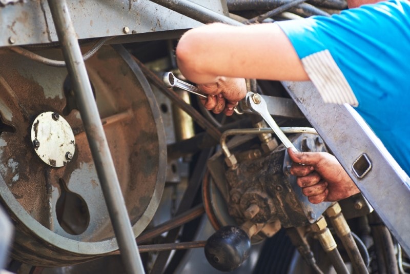 7 Different Types of Vessel Husbandry Services 6 Cleaning and Maintenance Services