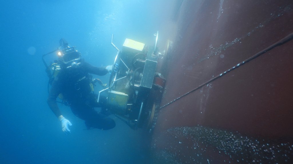 3 Hull Cleaning Techniques for Optimal Ship Performance 6 hull cleaning techniques - 3 Hull Cleaning Techniques for Optimal Ship Performance