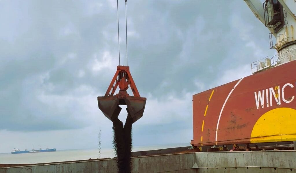 ship agency services - The Partnership of Ship Agencies and Stevedores