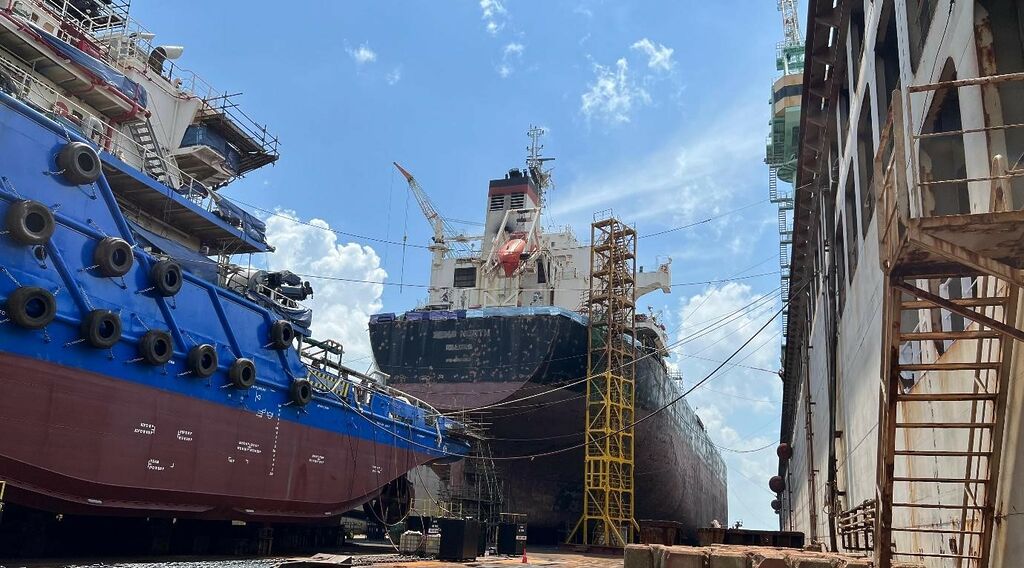 Managing Ship Stability in Dry Docking Processes 6 ship agency services - Managing Ship Stability in Dry Docking Processes