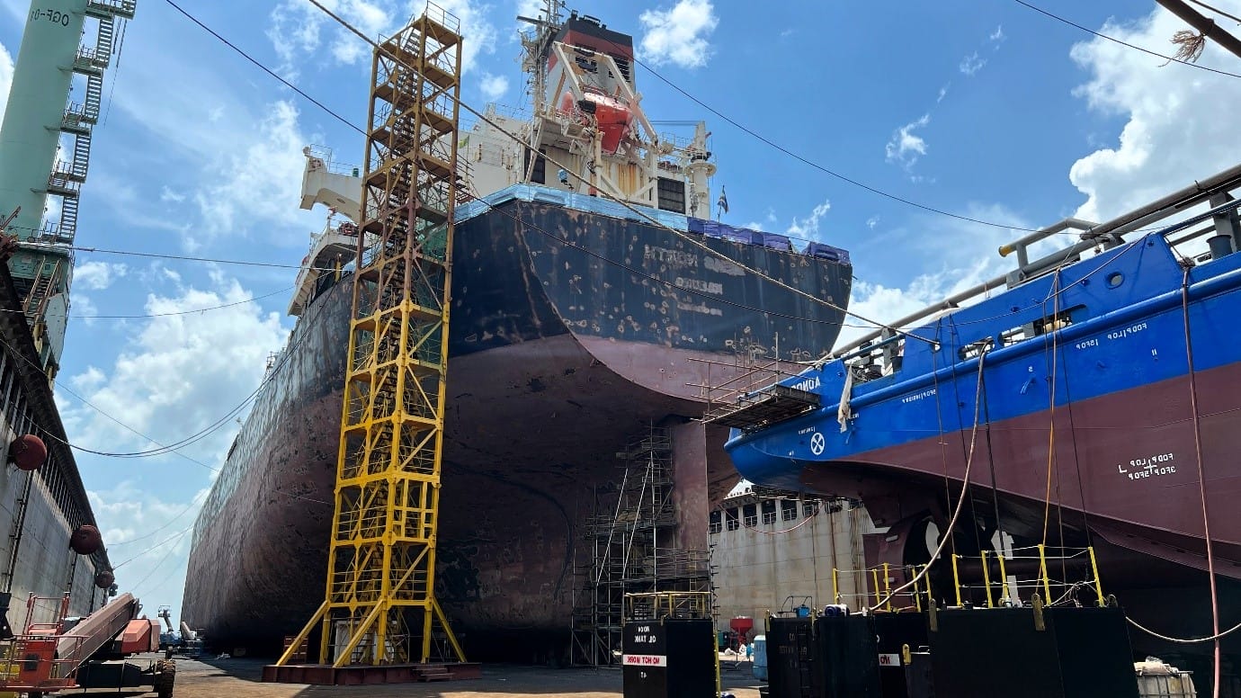 shore power role - Shore Power Role While in Dock
