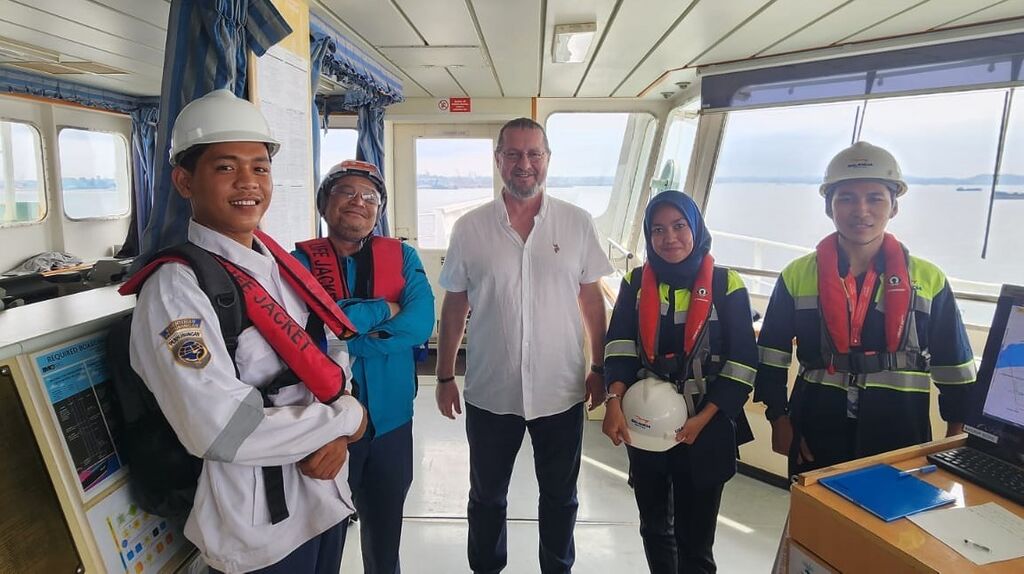 Ship Agencies Strategies to Connect with Clients and Stakeholders 6 dry-dock inspection - Ship Agencies Strategies to Connect with Clients and Stakeholders