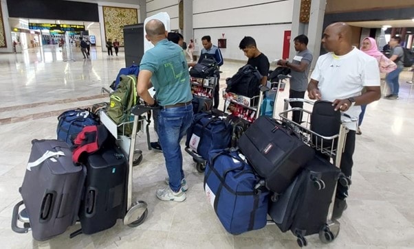 Managing Flight Delays during Crew Changes 12 dry docking in batam port - Managing Flight Delays during Crew Changes
