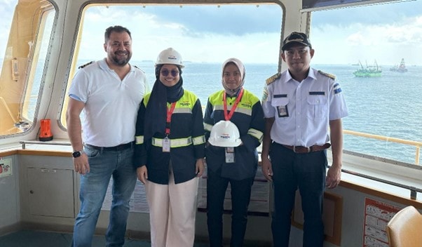 The Significance of Port Agency Services in Coordinating with Ship Captains 1 port agency services - The Significance of Port Agency Services in Coordinating with Ship Captains