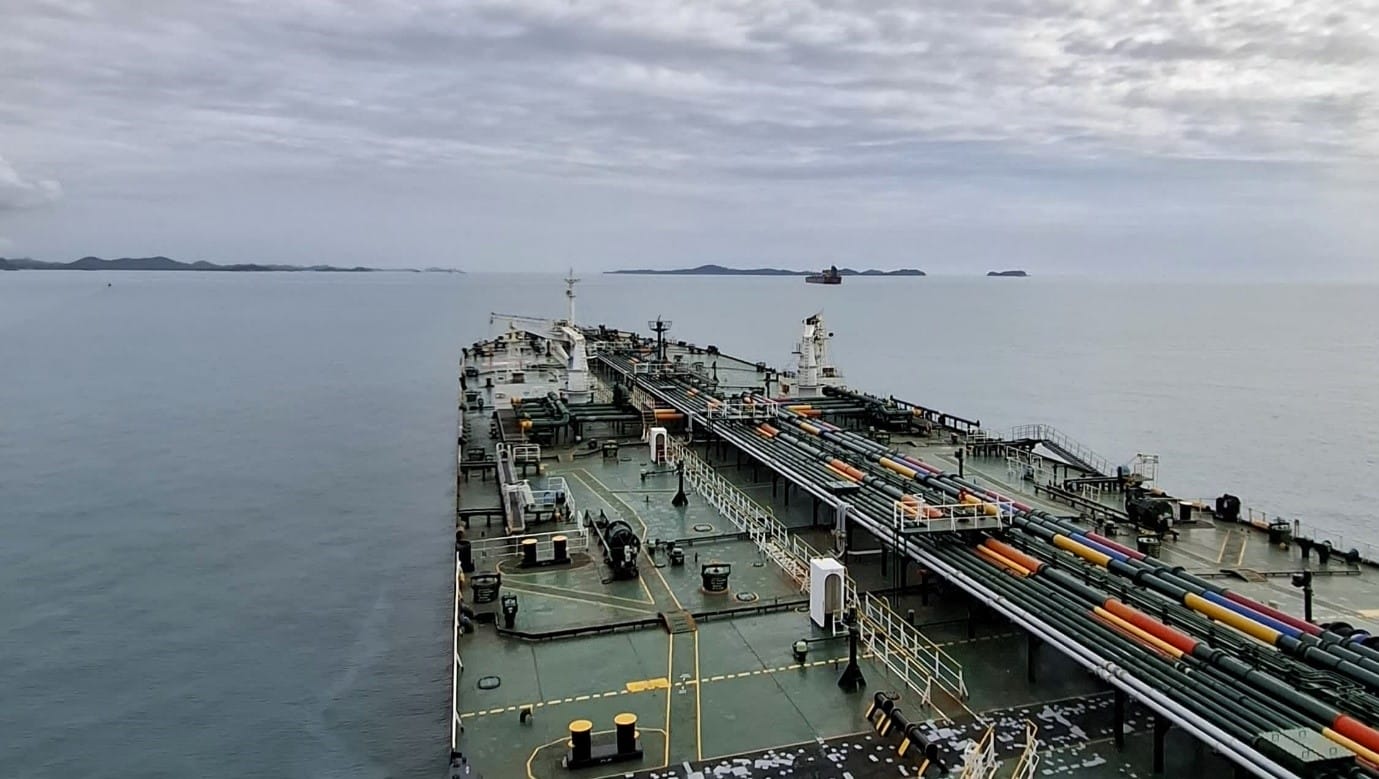 port delays - Mastering Port Delays: How Ship Agencies Keep the Clock Ticking