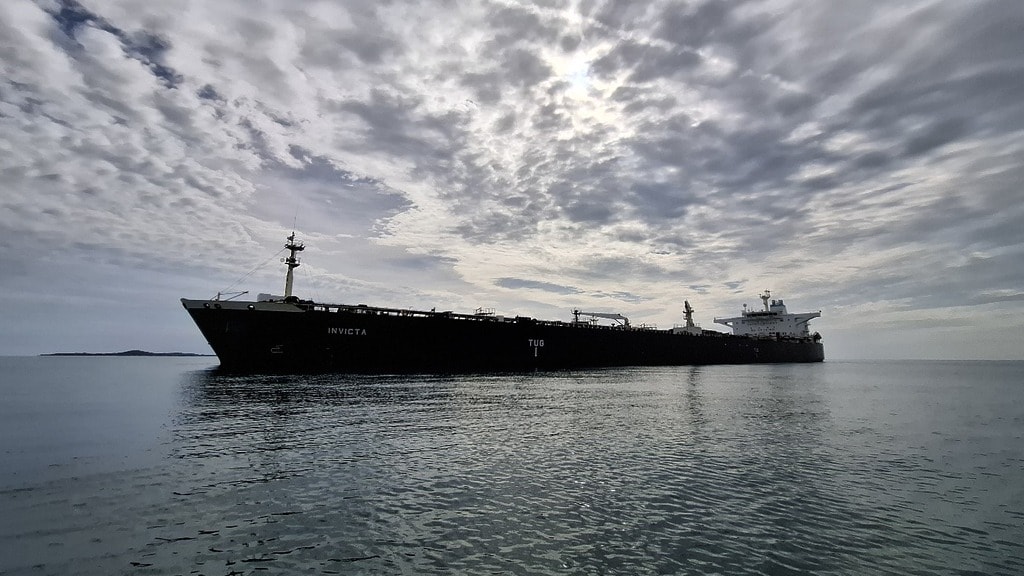 A Brief History of Ship Endurance : From Sail to Modern Engine 6 ship agency tales - A Brief History of Ship Endurance : From Sail to Modern Engine