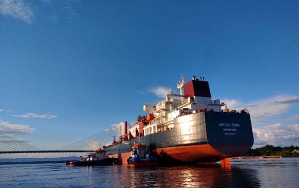 Why Oil Tanker Cargo Operations Demand Professional Handling
