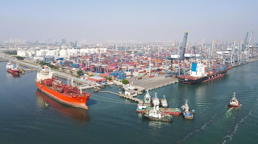 Preventing Chaos in Congested Waters: Collision Avoidance at Major Port Entrances 10 collision avoidance