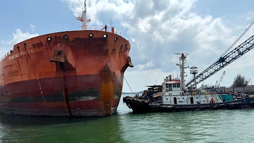 The Mighty Tugboat: How Small Vessels Move the Giants of the Sea