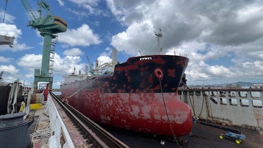 Dry Docking Preparation for Vessel Success 2 Dry Docking Preparation for Vessel Success