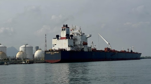 Ship Agency for Reliable Batam Port Calls: Ensuring Confidence in Every Vessel Visit 9 Ship Agency for Reliable Batam Port Calls