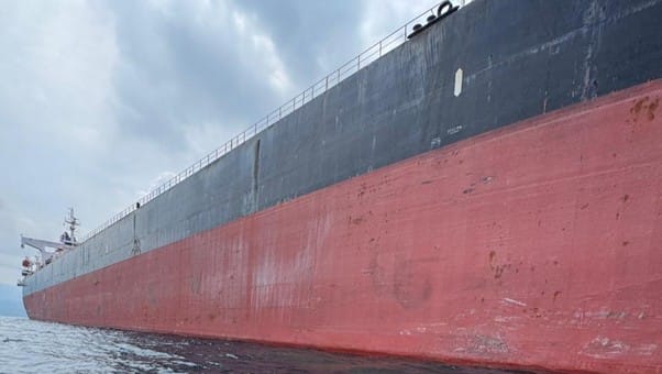 Underwater Cleaning for Holiday Vessel Readiness