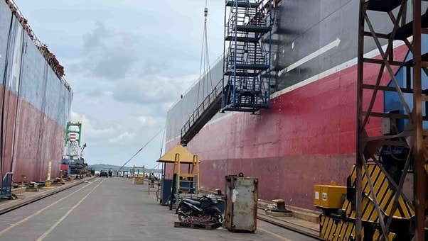 Dry Docking Preparation for Early-Year Vessel Upgrades 3 dry docking - Dry Docking Preparation for Early-Year Vessel Upgrades