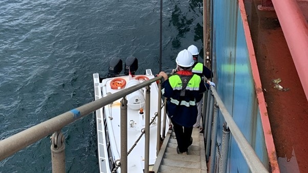 Ship Agency for Efficient Batam Trade in February 11 underwater cleaning - Ship Agency for Efficient Batam Trade in February