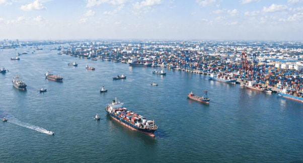 How Local Knowledge Enhances Ship Agency Services in Jakarta: A Case Study 7 crew change - How Local Knowledge Enhances Ship Agency Services in Jakarta: A Case Study